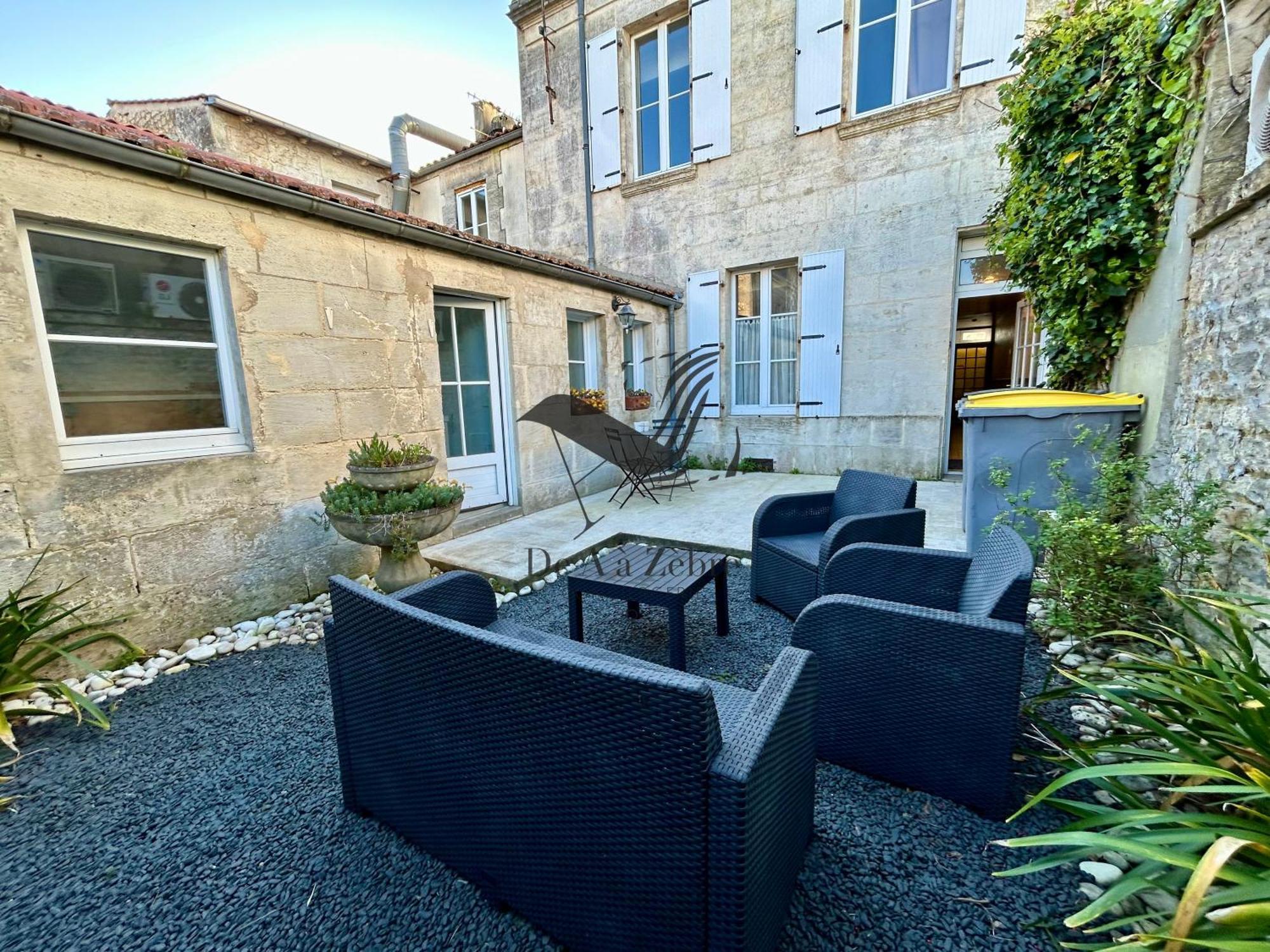 L'Authentique - Situe En Face Des Thermes Et Tout Proche Du Coeur De Ville Rochefort  Exteriér fotografie