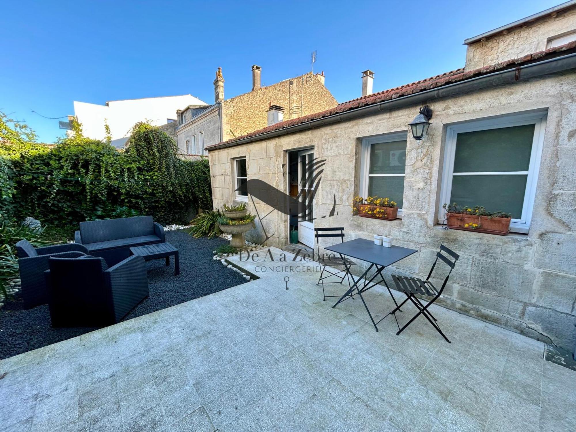 L'Authentique - Situe En Face Des Thermes Et Tout Proche Du Coeur De Ville Rochefort  Exteriér fotografie